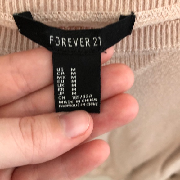 Forever 21 Sweater - Picture 2 of 2